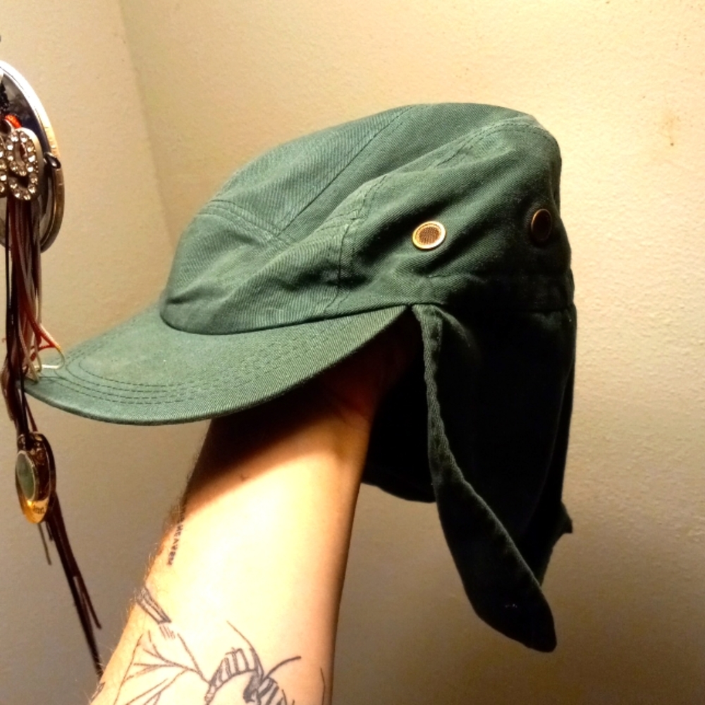 Hat with backing outdoors hat